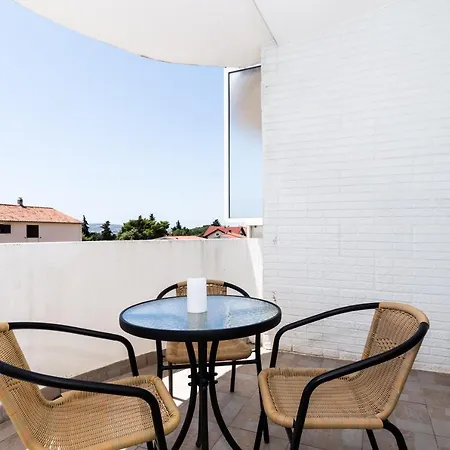 Dovana Apartament *