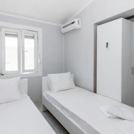 Apartament Dovana *