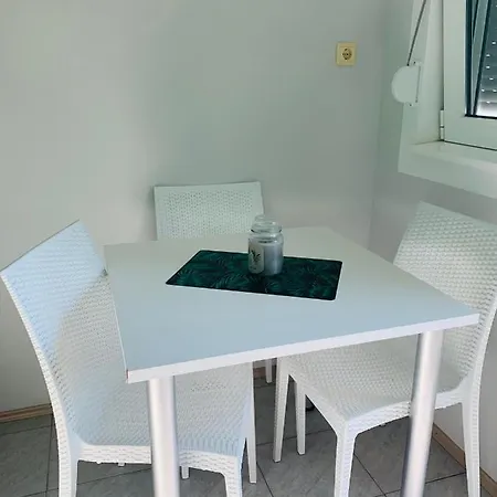Apartament Dovana *